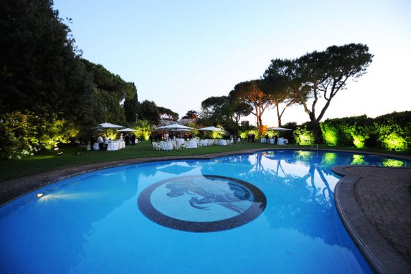 piscina-03370159AC-55D9-1A96-D5EF-012212AB01A3.jpg